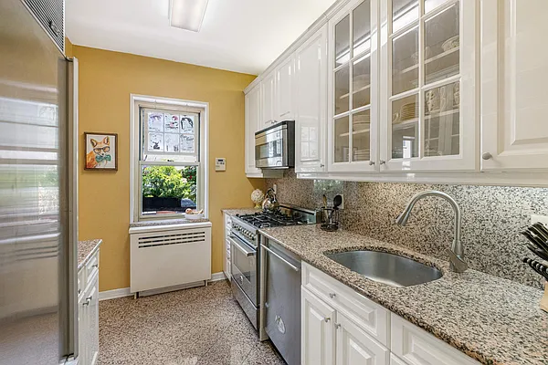 Sold by Compass | media 9