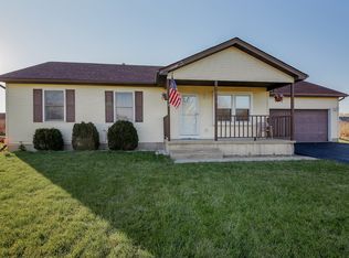 3771 Creekside Dr, Sheridan, IL 60551