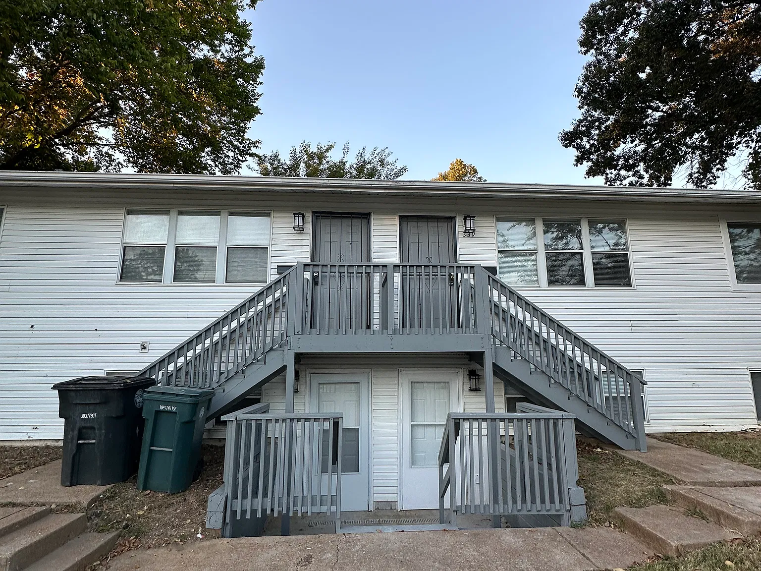 4 bed, 1400 sqft, $2,050 — Photo 1