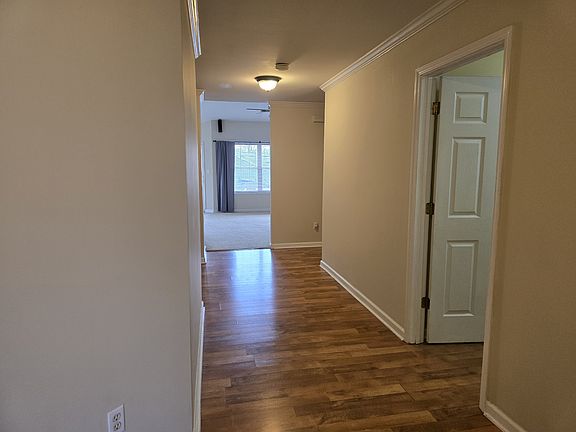 3rd image of 1713 Appian Way