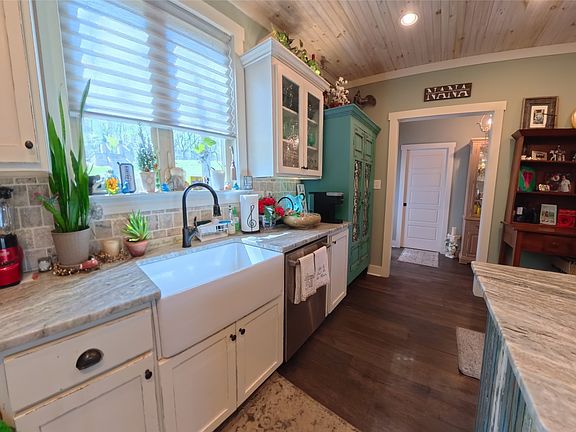 4th image of 2581 River Ridge Pkwy