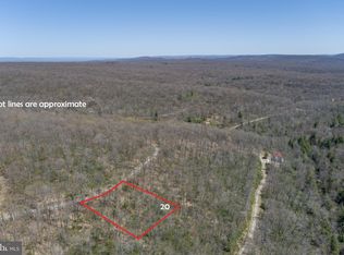 20 Bear Dr E, Oakland, MD 21550