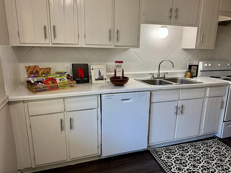 Parker Heights — Photo 14