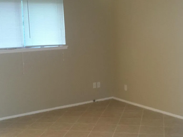 3015 Woodcliffe St — Photo 12