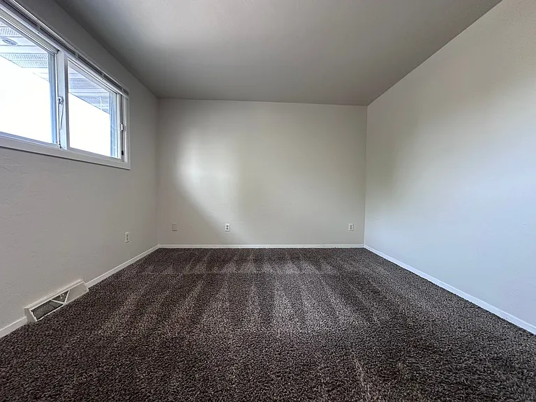 1186 Scheuring Rd — Photo 20