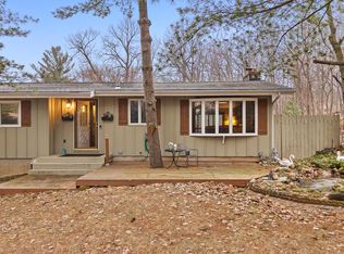 W9477 Parkway Dr, Poynette, WI 53955