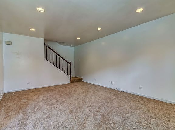 3rd image of 372 Birchwood Ct