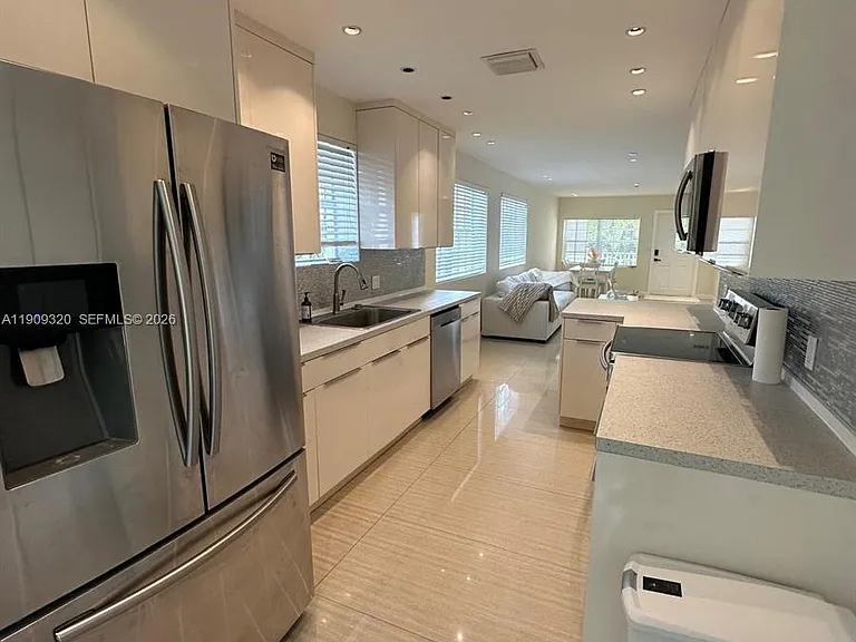 9464 Abbott Ave — Photo 8