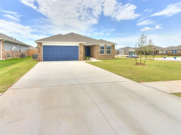 1204 E Ruger Ln, Mustang, OK 73064