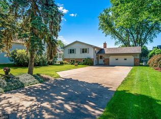4434 Channel Ln NE, East Bethel, MN 55092