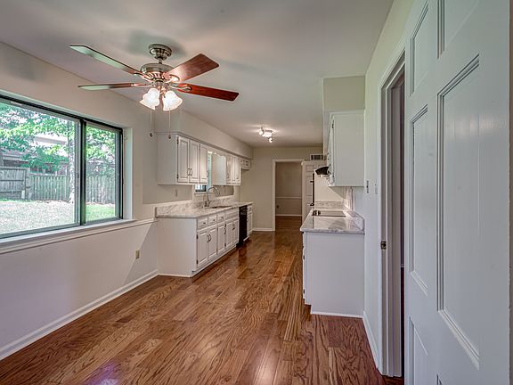 4th image of 2343 Brachton Ave