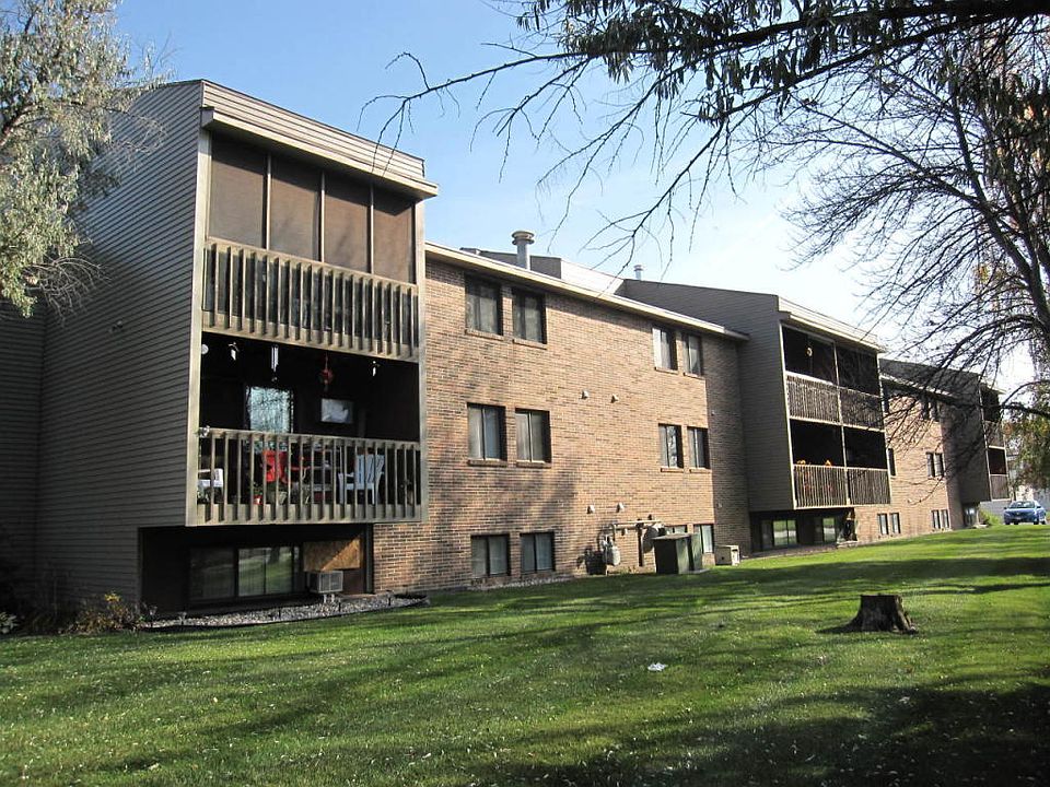 1st image of 921 32nd Ave S APT 9
