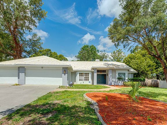 3rd image of 18521 Winding Oaks Blvd