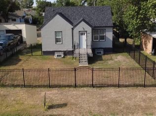 208 4th St NE, Watford City, ND 58854