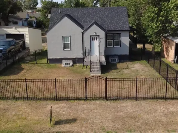 208 4th St NE, Watford City, ND 58854