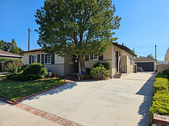 2nd image of 10719 Wescott Ave