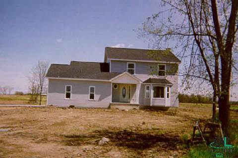 1st image of 370 Doran