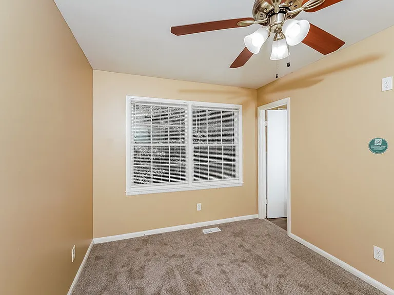 1700 Serene Dr — Photo 11