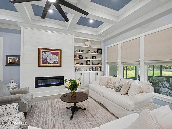 4th image of 5 S Caesar Oaks Dr