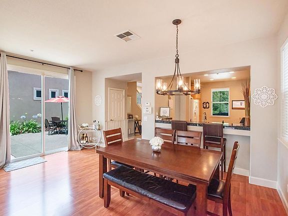 3rd image of 1412 Liverpool Way