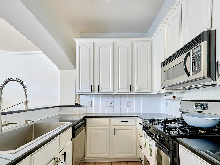 9525 N Capital Of Texas Hwy #425 — Photo 5