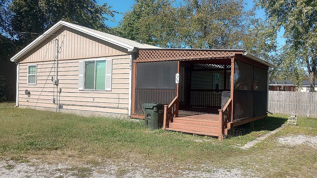 1704 E 7th St, Hopkinsville KY - Owner Finance Home