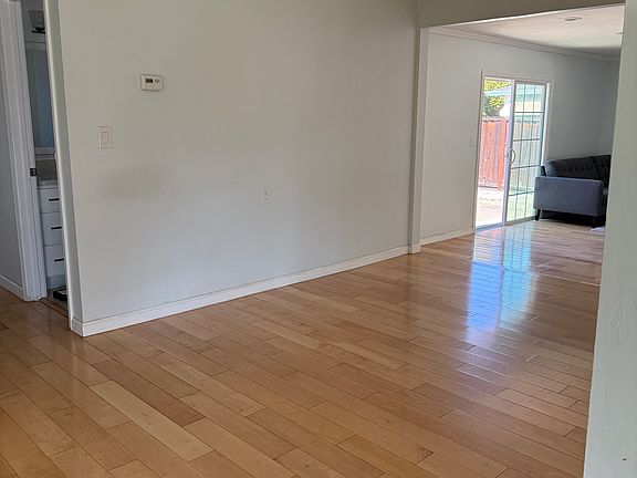 5th image of 3221 Loma Alta Dr