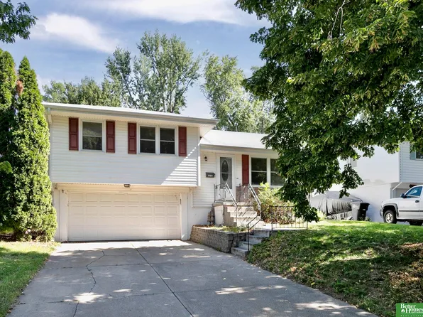 12164 Sandra Ln, Omaha, NE 68137
