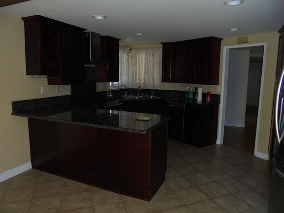 2nd image of 2644 Fontezuela Dr