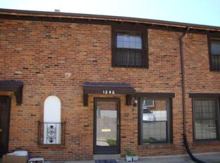 1268 N And South Rd, University City, MO 63130