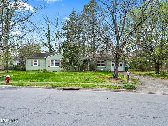2nd image of 1158 Manor Drive