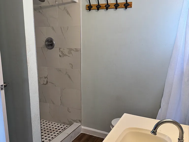 1078 Maple St #3 — Photo 6