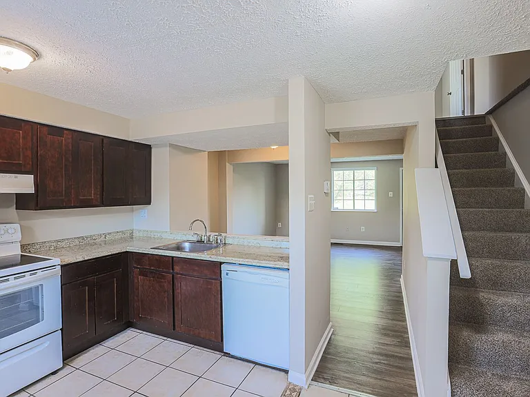 2509 Merrick Ct — Photo 3
