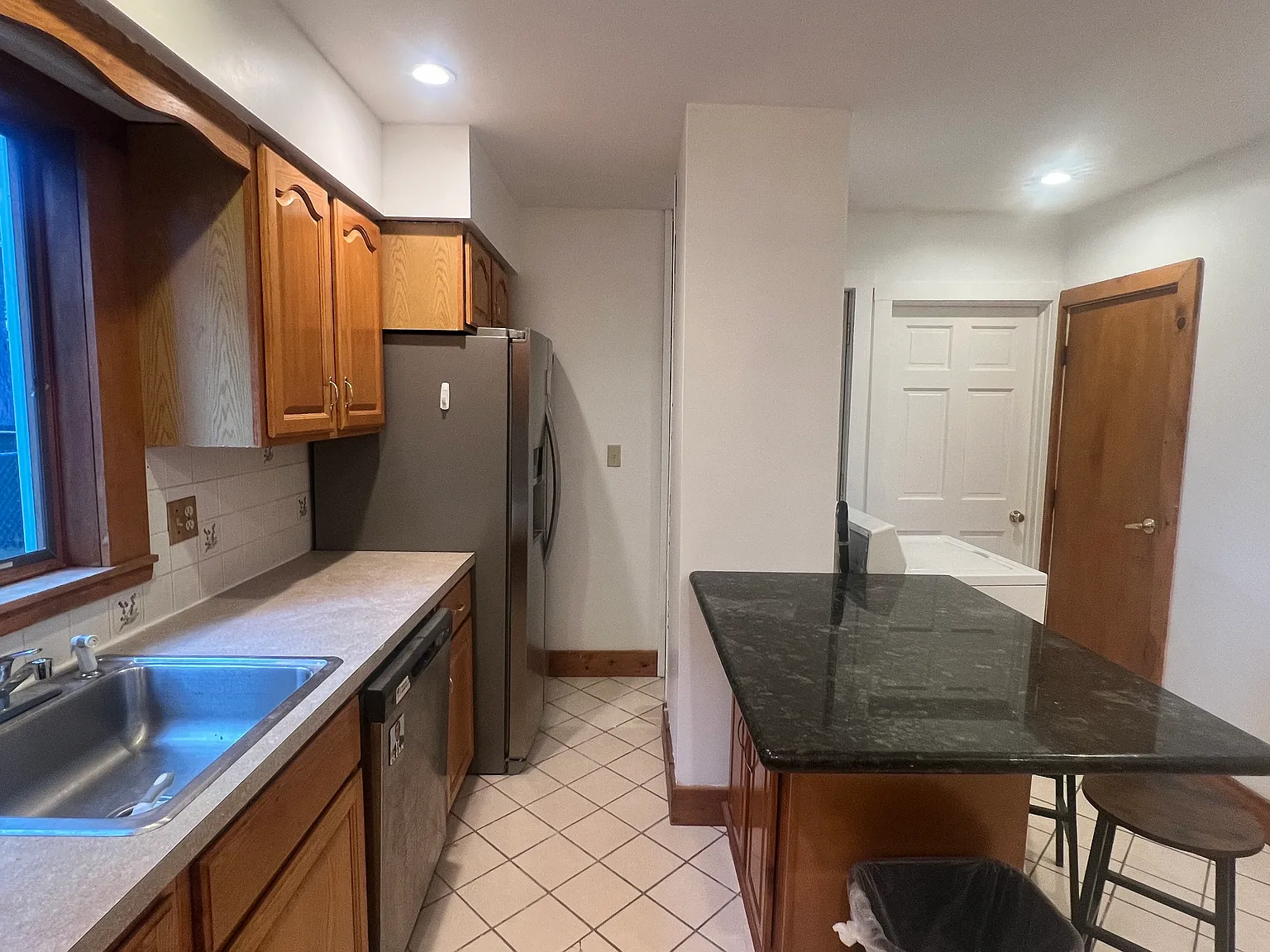 4 bed, $5,200 — Photo 4