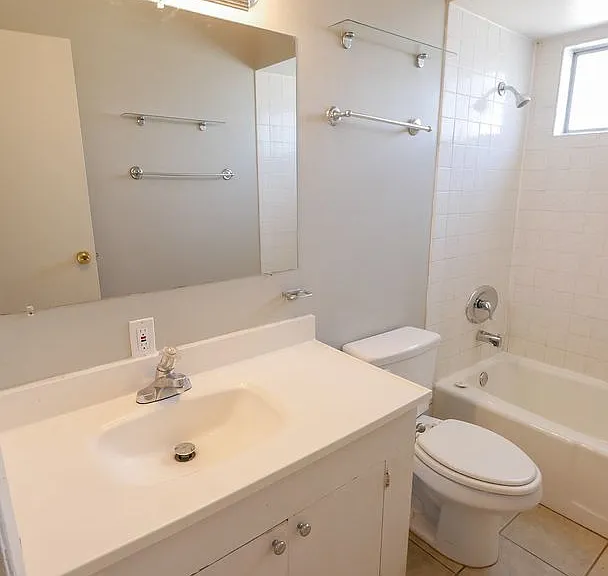 2835 Polk Ave — Photo 16