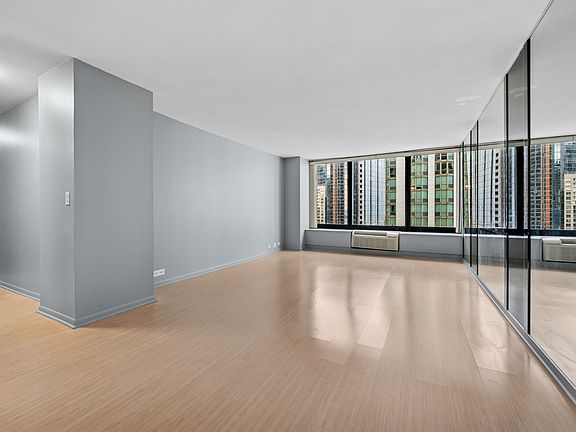 4th image of 155 N Harbor Dr APT 2605