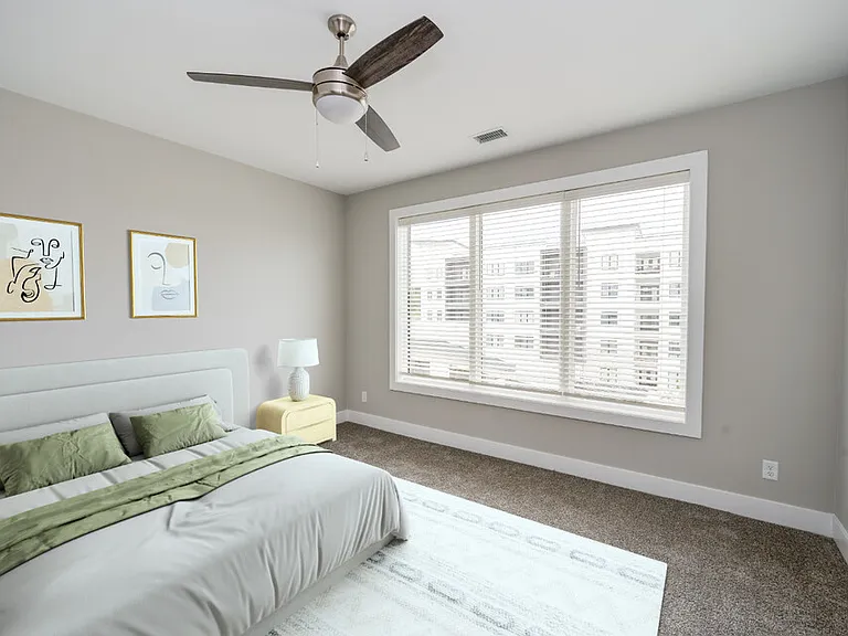 1530 E Pointe Blvd NE — Photo 31