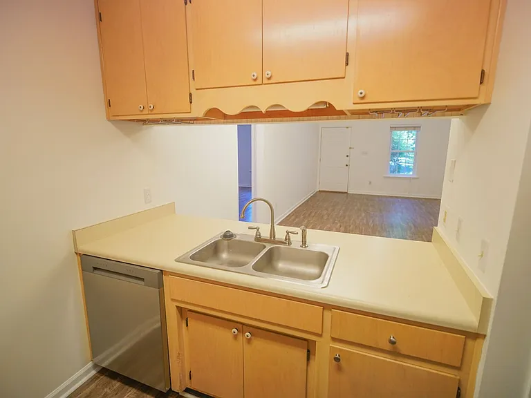 2418 Ian Dr — Photo 7