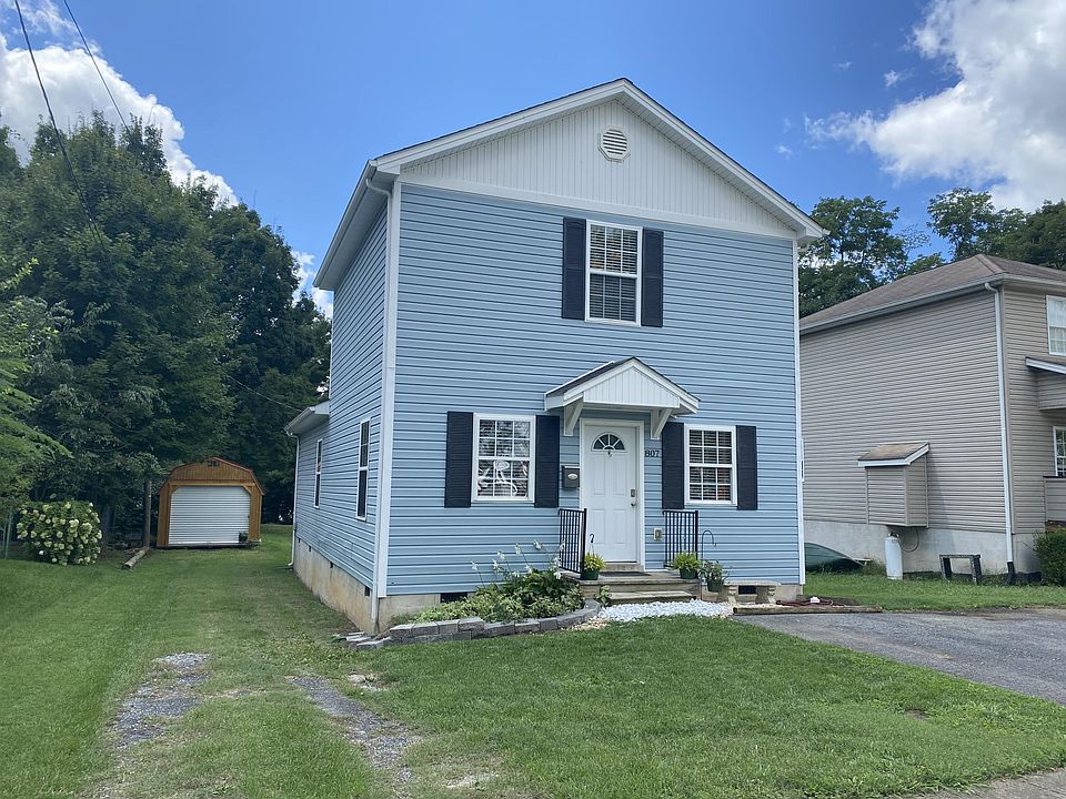 1st image of 807 W Hillcrest Dr