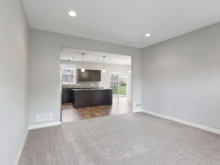 567 Ravencroft Rd — Photo 9
