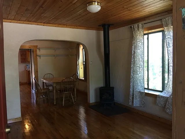 416 S Leroux St — Photo 7