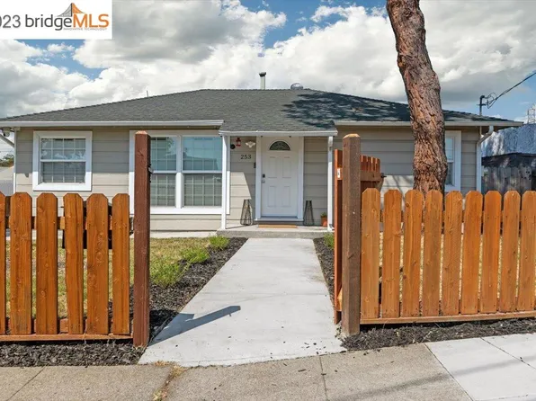253 Fitzpatrick Rd, Oakland, CA 94603