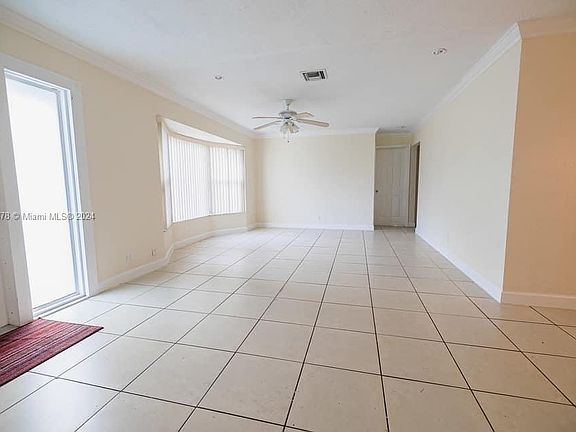 5th image of 233 NW 42nd Ter