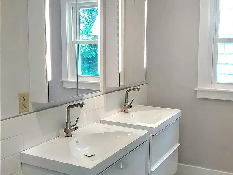 42 Saint John Ave — Photo 6