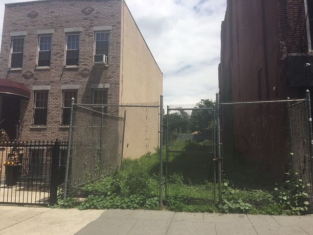 1st image of 467 Tompkins Ave
