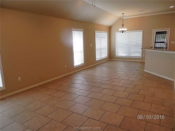 3rd image of 6806 Appomattox Dr