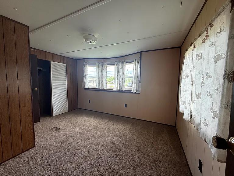 1522 Lincoln Ave — Photo 6