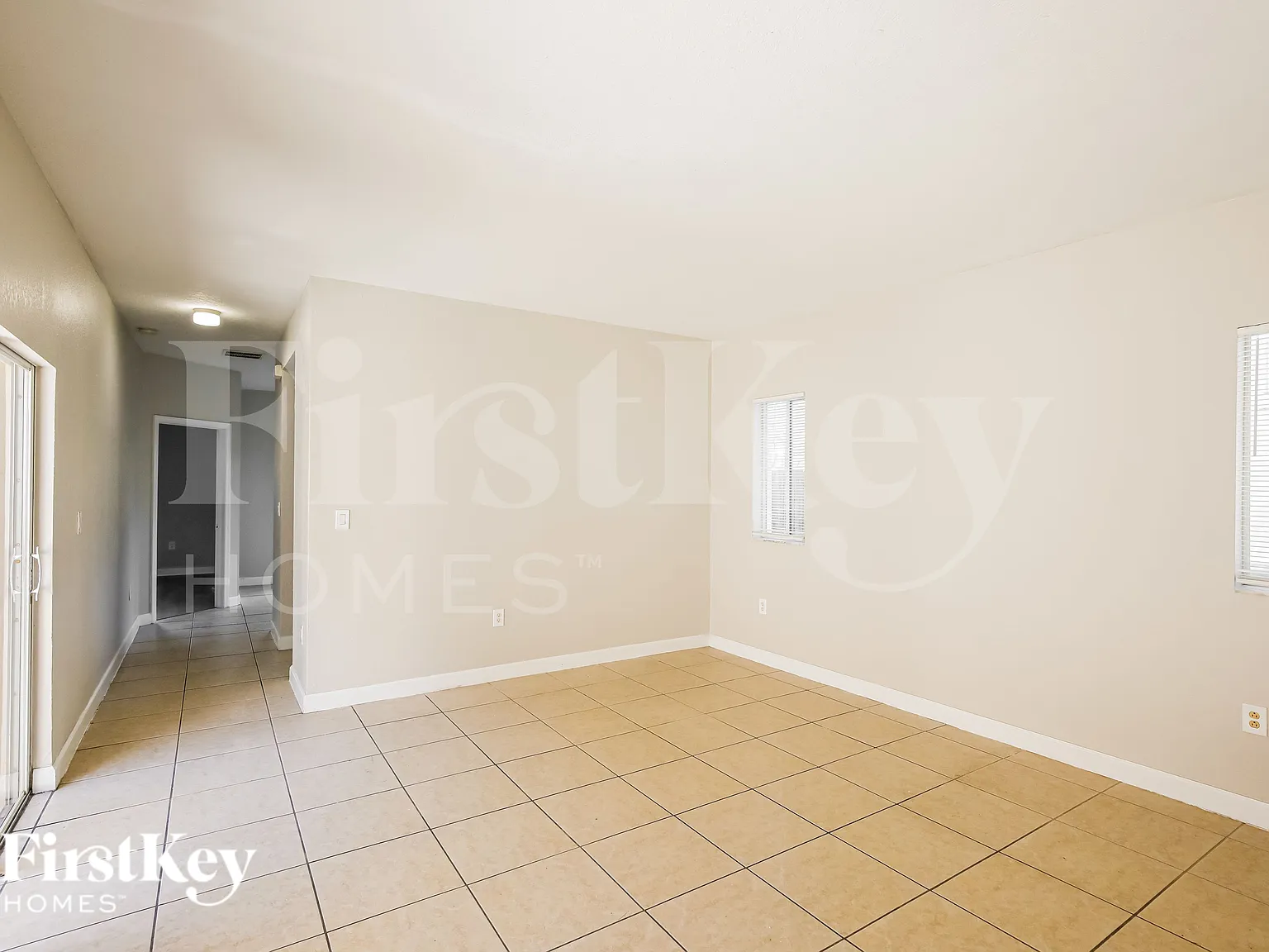 3 bed, 2.0 bath, 1581 sqft, $2,365 — Photo 2