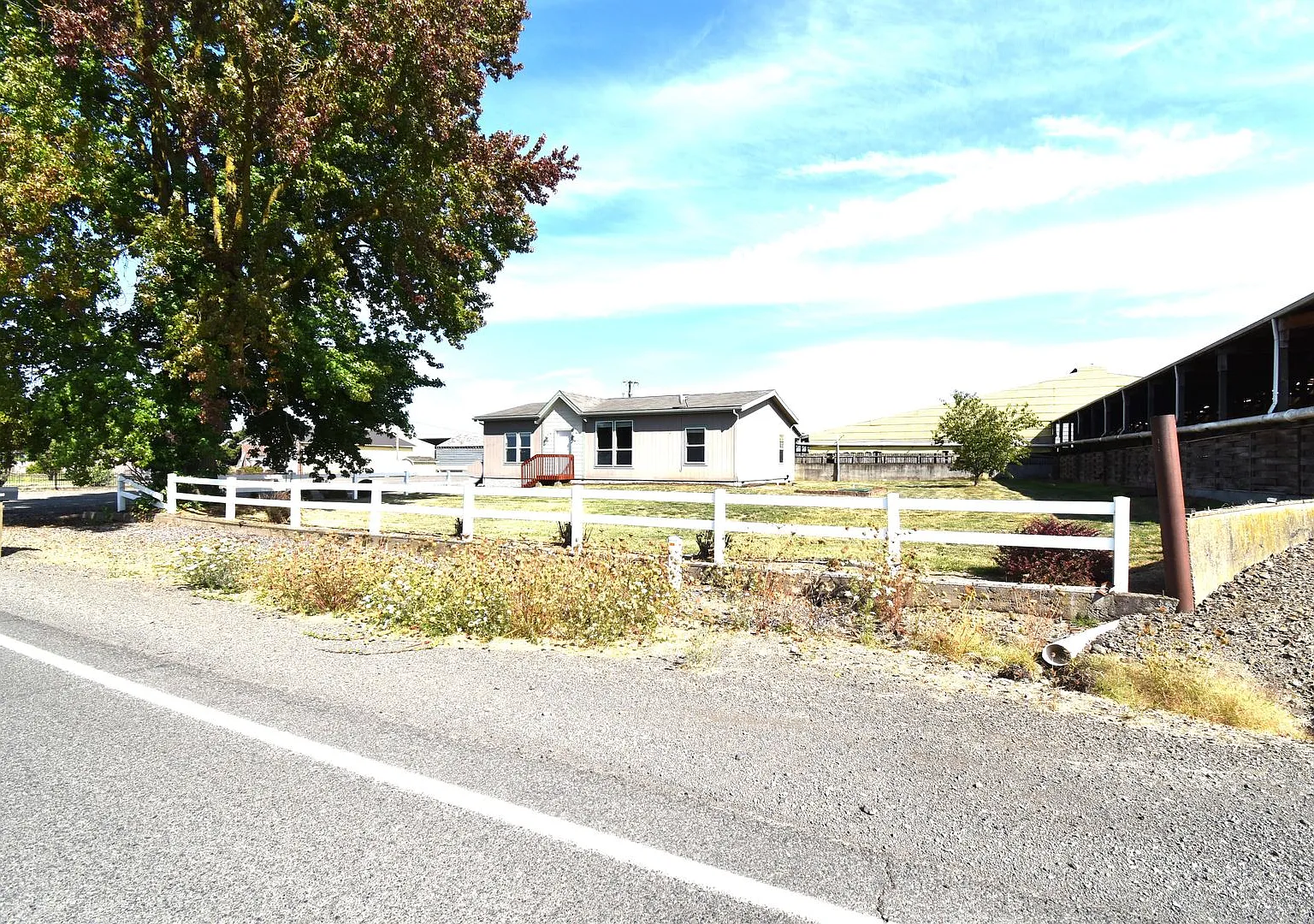 Live on Dairy Farm Land! — Photo 1