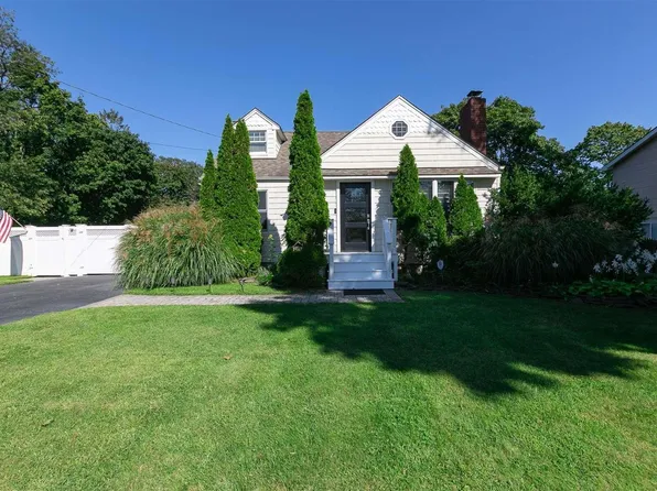 37 Center Street, Patchogue, NY 11772